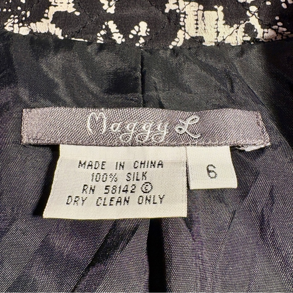 Maggy L Black & White Silk Quilted Jacket Size 6 - Picture 6 of 6